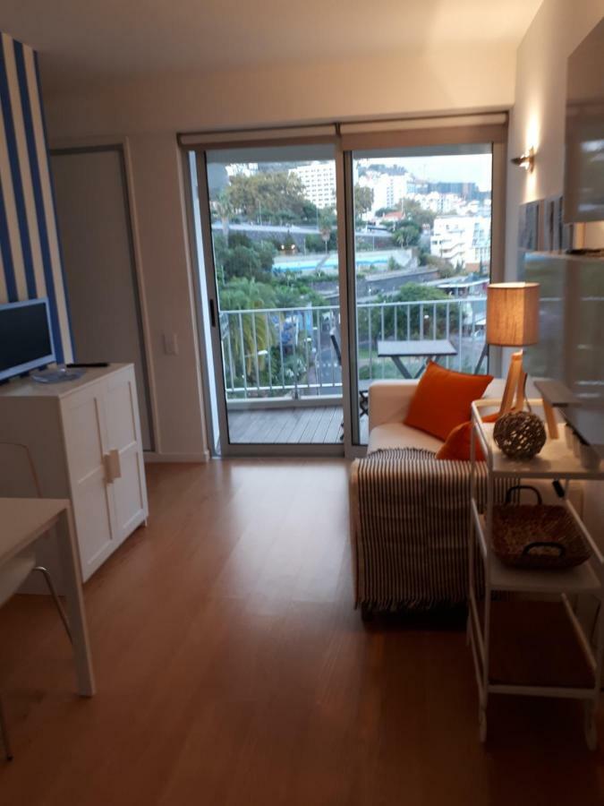 פונשל Apartamento Vista Mar E Piscina מראה חיצוני תמונה